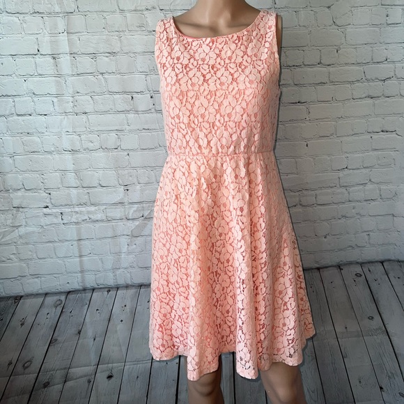 Hidden Hearts Dresses & Skirts - Hidden Hearts pink floral sleeveless dress size M